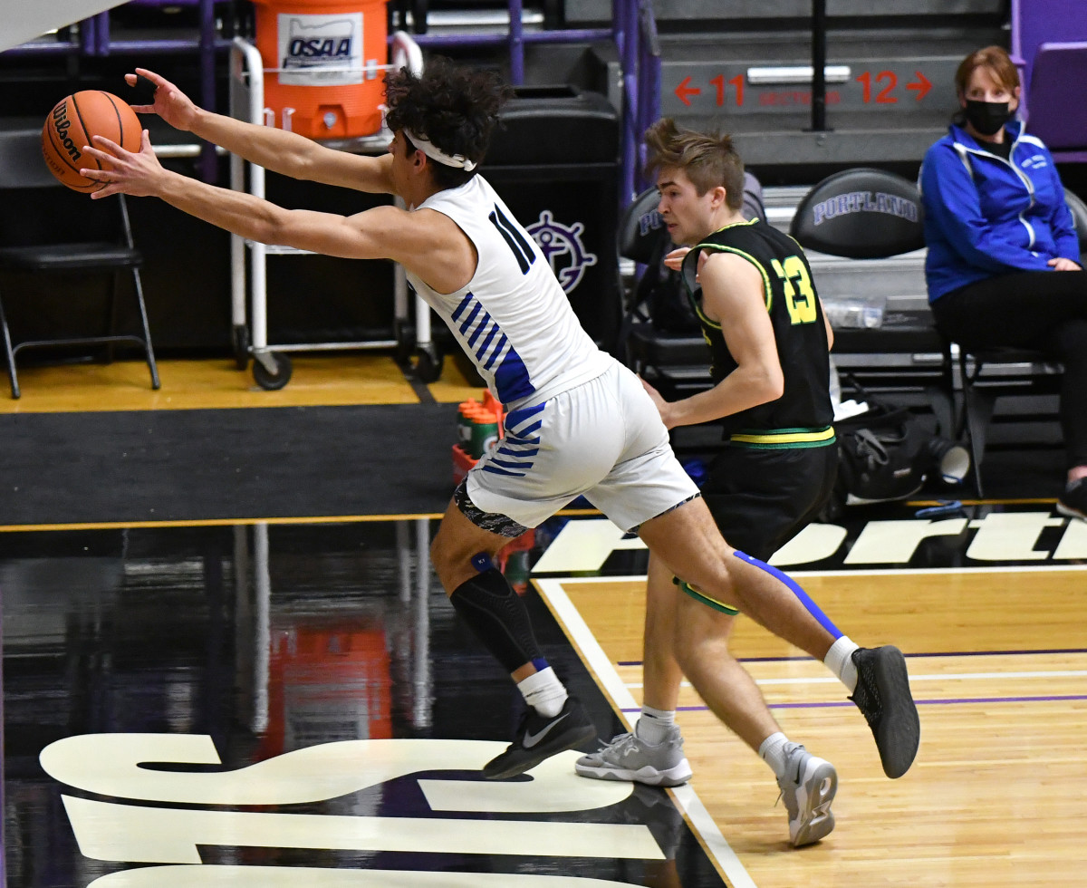 West Linn South Medford boys basketball Taylor Balkom 24